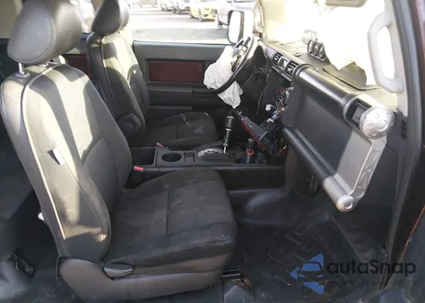 2007 Toyota Fj Cruiser z USA, uszkodzony, nr VIN JTEBU11F270061815